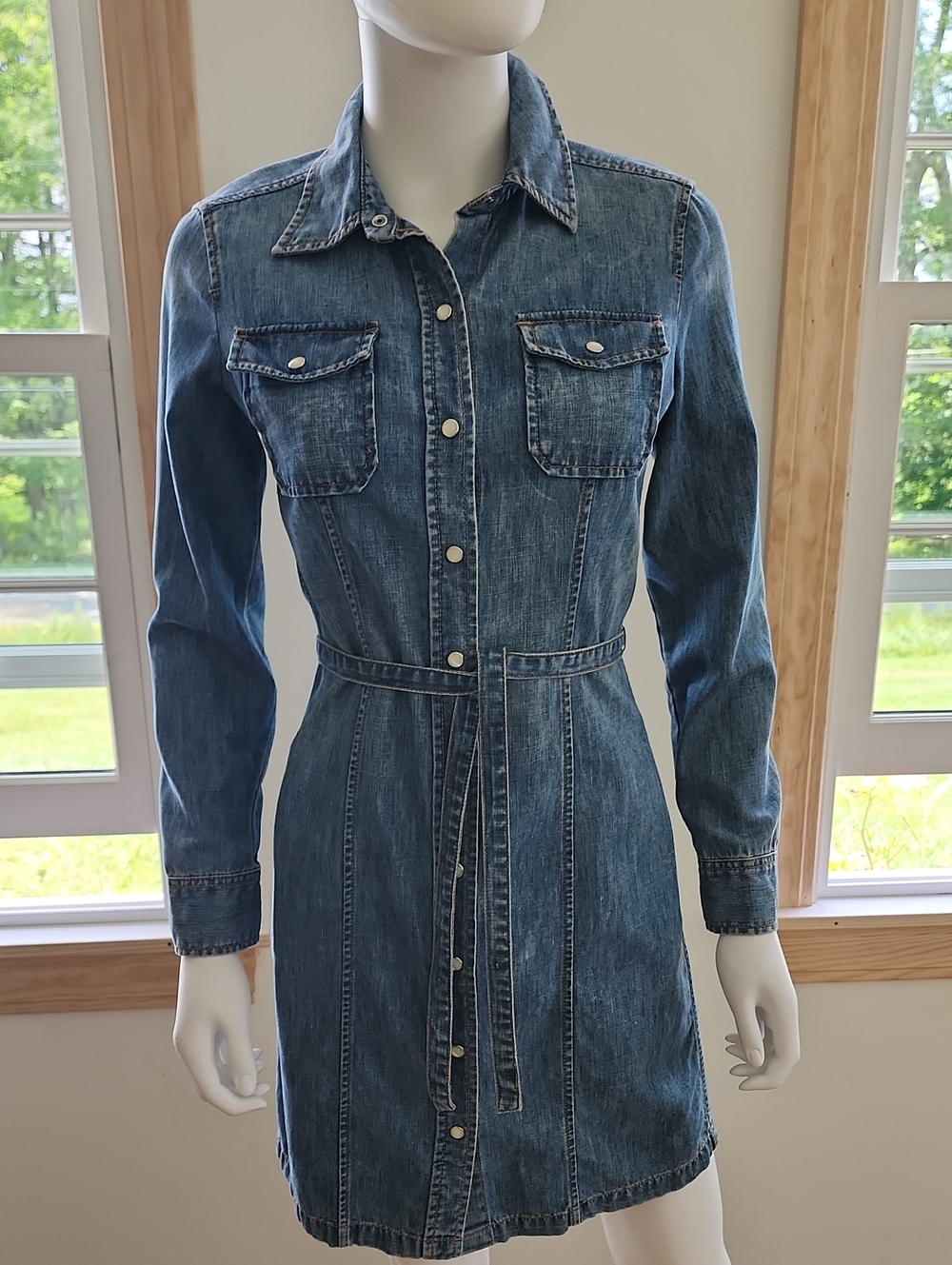 Vintage GAP Y2K Early 2000s Light Wash Medium Wash Denim Snap Front Shirt Dress - Picture 1 of 13